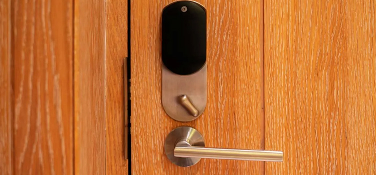 Automatic Locking Door Knob Fairview